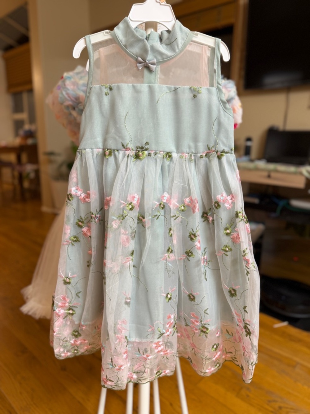 Pastel Mint Floral Embroidered Girls' Dress 6-8T